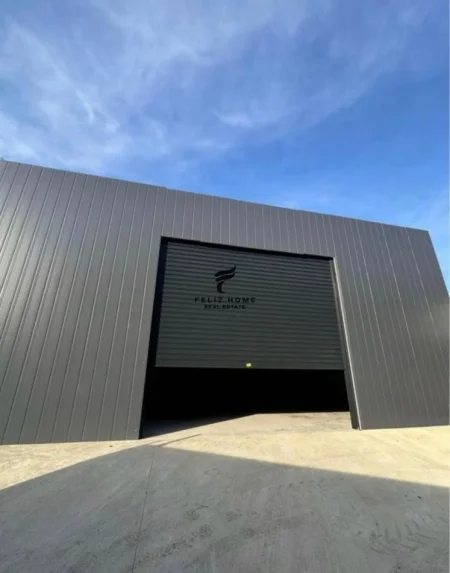 Tirane, jepet me qera magazine Kati 0, 170 m² 800 € (ALLIAS)