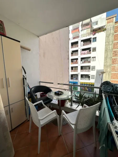 Tirane, shitet apartament 2+1 Kati 3, 98 m² 165.000 € (Mesapliku,Astir)