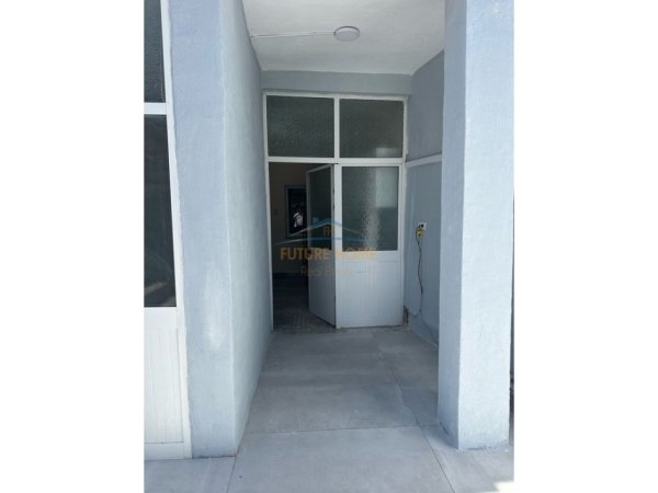Tirane, jepet me qera apartament 2+1 Kati 1, 62 m² 430 € (Riza Cerova,)