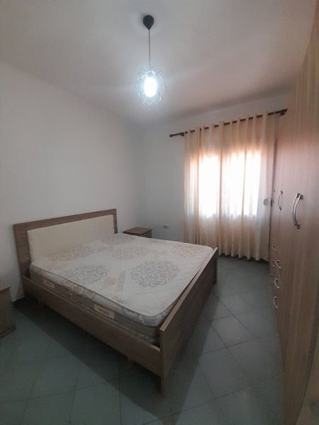 Tirane, jepet me qera Vile 2+1+Ballkon , 88 m² 500 € (Zogu i Zi)