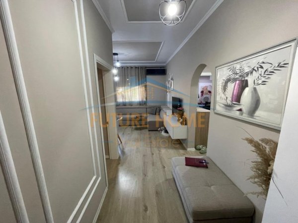 Tirane, shitet apartament 3+1+Ballkon Kati 3, 78 m² 162.000 € (Kodra e Diellit)