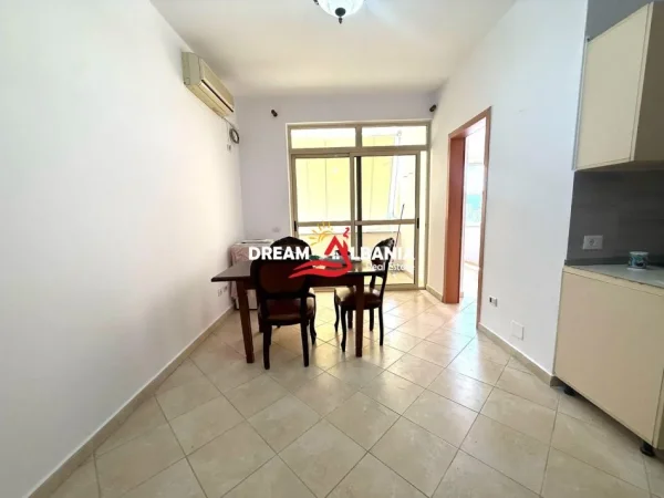 Tirane, jap me qera apartament 1+1 Kati 5, 74 m² 500 € (Tek Panorama, prane Hipotekes)