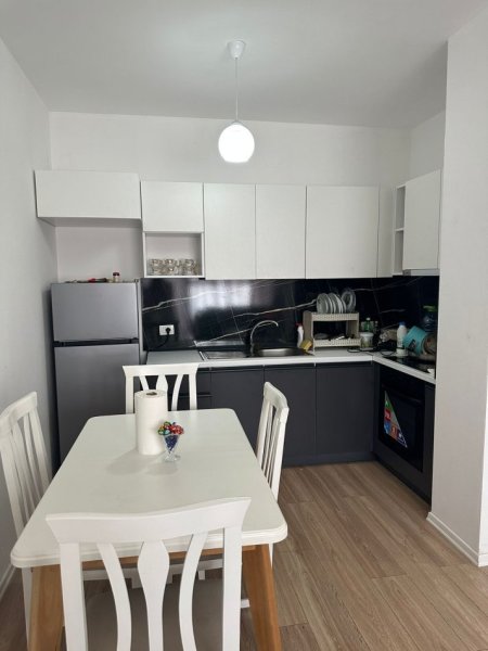 Tirane, jepet me qera apartament 2+1 Kati 3, 120 m² 600 € (don bosko)