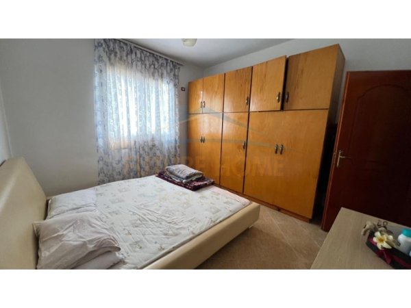 Tirane, jepet me qera apartament 2+1 Kati 2, 113 m² 500 € (Qytet Studenti)