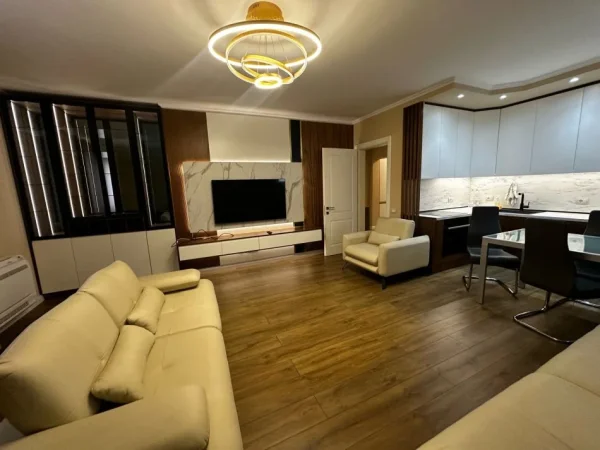 Tirane, jepet me qera apartament 1+1 Kati 5, 70 m² 600 € (BULEVARDI ZOGU I 1)