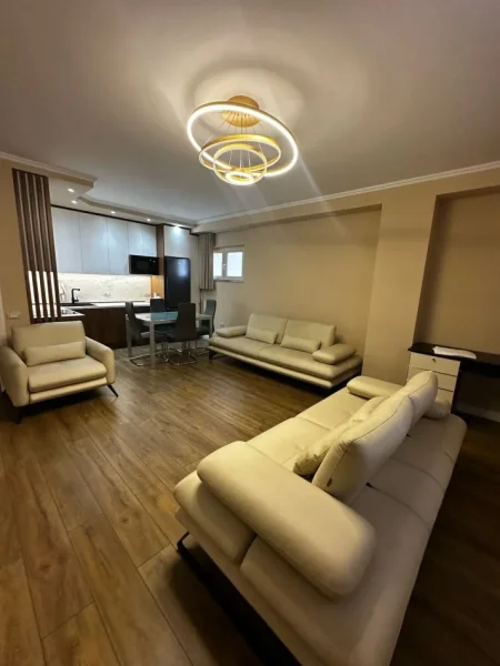 Tirane, jepet me qera apartament 1+1 Kati 5, 70 m² 600 € (BULEVARDI ZOGU I 1)