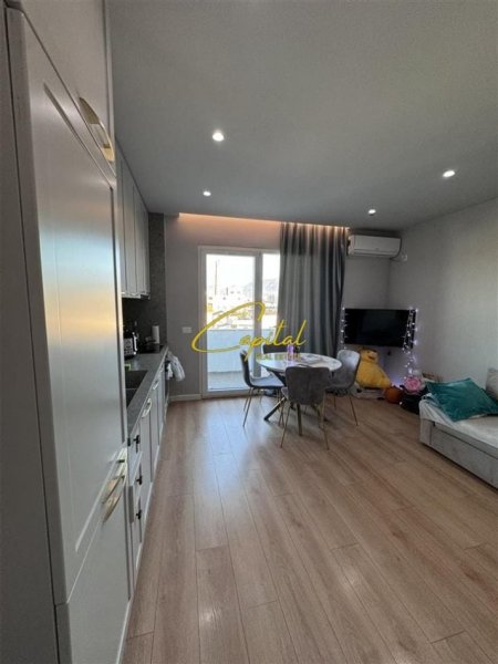Tirane, shitet apartament 1+1 Kati 4, 74 m² 135.000 € (BULEVARDI I RI)
