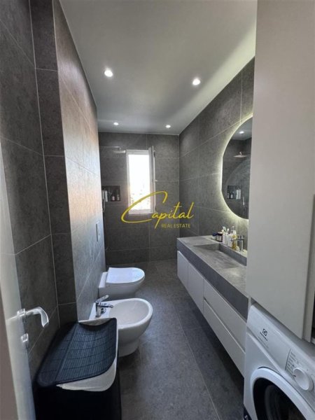 Tirane, shitet apartament 1+1 Kati 4, 74 m² 135.000 € (BULEVARDI I RI)