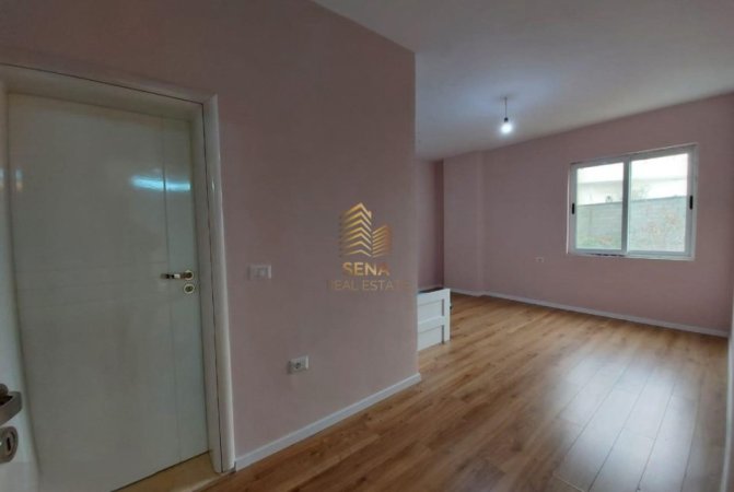 Tirane, jepet me qera apartament 2+1+Ballkon Kati 4, 103 m² 420 € (Rruga Muhamet Deliu)