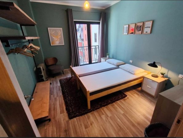 Tirane, jepet me qera apartament 2+1 Kati 3, 110 m² 750 € (fusha e aviacionit)