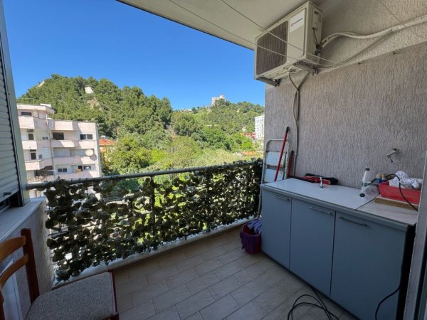 Durres, jepet me qera apartament 1+1+Aneks+Ballkon Kati 5, 70 m² 500 € (Vollga)