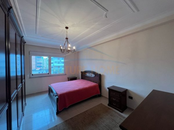 Tirane, jepet me qera apartament 2+1 Kati 6, 116 m² 1.100 € (Blloku)