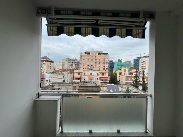 Tirane, jepet me qera apartament 2+1 Kati 6, 116 m² 1.100 € (Blloku)