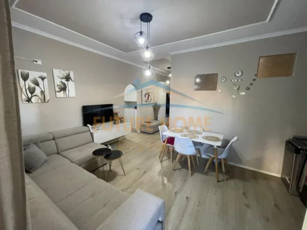 Shitet, Apartament 3+1, Kodra e Diellit, Tiranë.