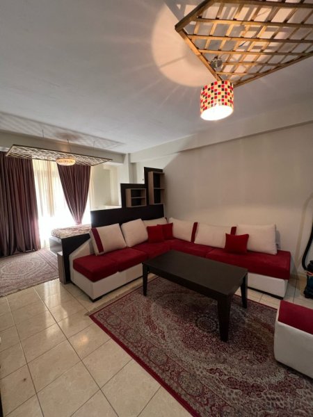 Tirane, jepet me qera garsonier 1+1 Kati 5, 50 m² 350 € (Rruga Mikel Maruli)