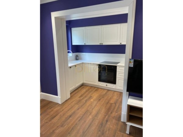 Tirane, jepet me qera apartament 1+1 Kati 4, 80 m² 700 € 