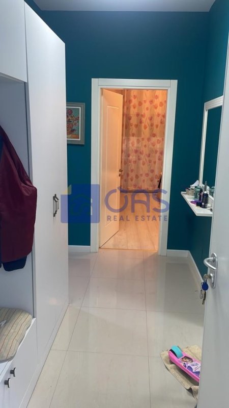 Tirane, jepet me qera apartament 1+1+Aneks+Ballkon Kati 2, 80 m² 550 € (Perballe maternitetit, rruga Endri Keko)