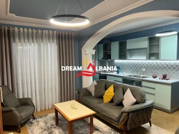 Tirane, jepet me qera apartament 2+1+Ballkon Kati 7, 70 m² 500 € (Tek Rruga 5 Maji, prane Concord Center)