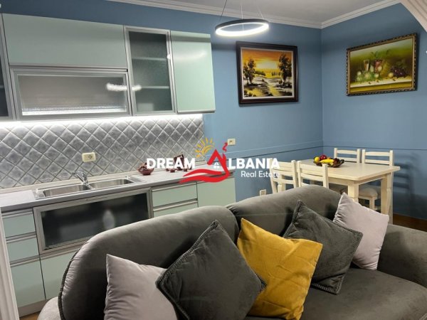 Tirane, jepet me qera apartament 2+1+Ballkon Kati 7, 70 m² 500 € (Tek Rruga 5 Maji, prane Concord Center)