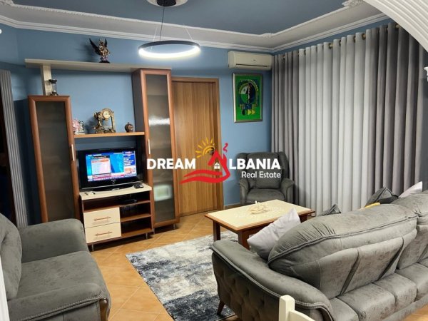 Tirane, jepet me qera apartament 2+1+Ballkon Kati 7, 70 m² 500 € (Tek Rruga 5 Maji, prane Concord Center)