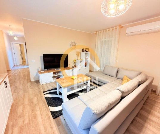 Shkoder, jepet me qera apartament 2+1+Ballkon Kati 3, 96 m² 600 € (GJUHADOL)