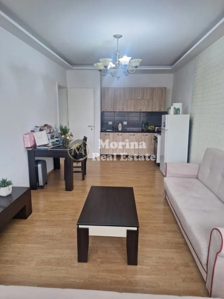 Tirane, jepet me qera apartament 2+1 Kati 6, 80 m² 400 € (Rruga e Dibres-Shkolla e Bashkuar)