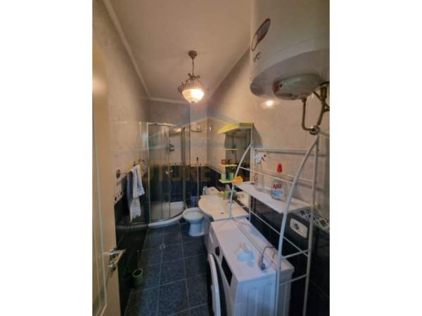 Tirane, jepet me qera apartament 2+1+BLK Kati 4, 110 m² 700 Euro (Ekspozita)
