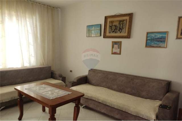Tirane, jepet me qera apartament 2+1 Kati 5, 85 m² 35.000 Leke (Rruga e Dibres)