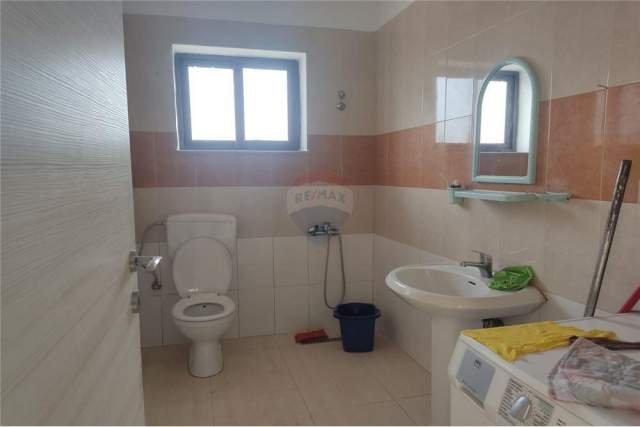 Tirane, jepet me qera apartament 2+1 Kati 5, 85 m² 35.000 Leke (Rruga e Dibres)