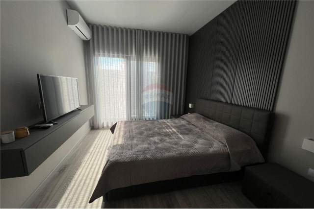 Tirane, jepet me qera apartament 65 m² 800 Euro (rruga kavajes)