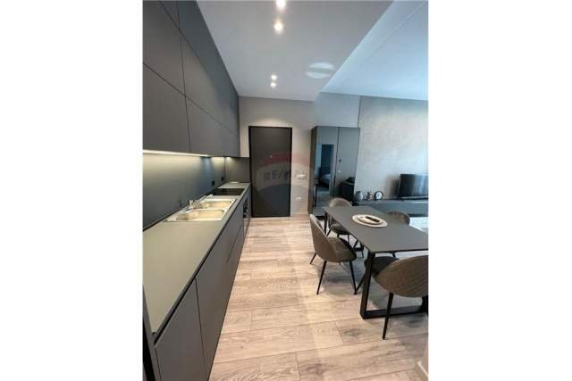Tirane, jepet me qera apartament 65 m² 800 Euro (rruga kavajes)