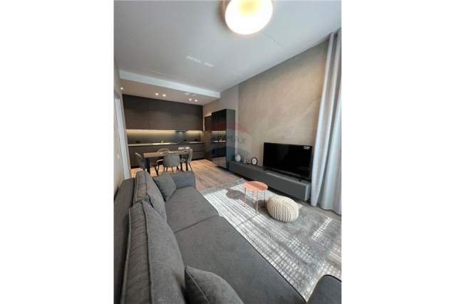 Tirane, jepet me qera apartament 1+1+A Kati 3, 65 m² 800 Euro (Rr. Kavajes)