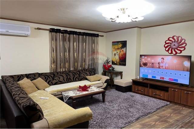 Tirane, jepet me qera apartament 100 m² 550 Euro (myslym shyr)