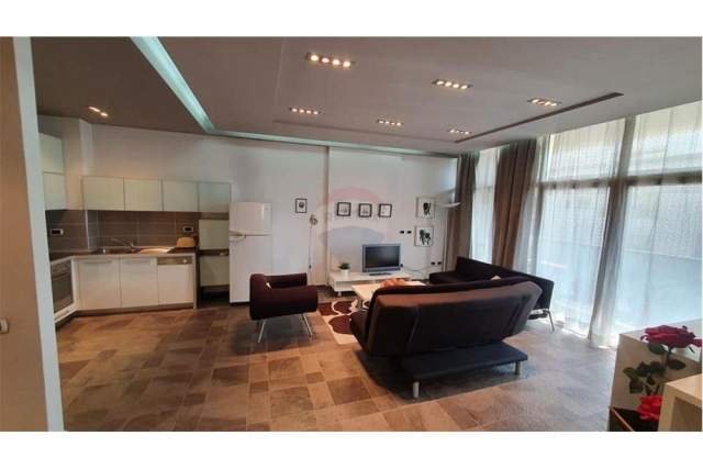 Tirane, shitet apartament 140 m² 370.000 Euro (bllok)
