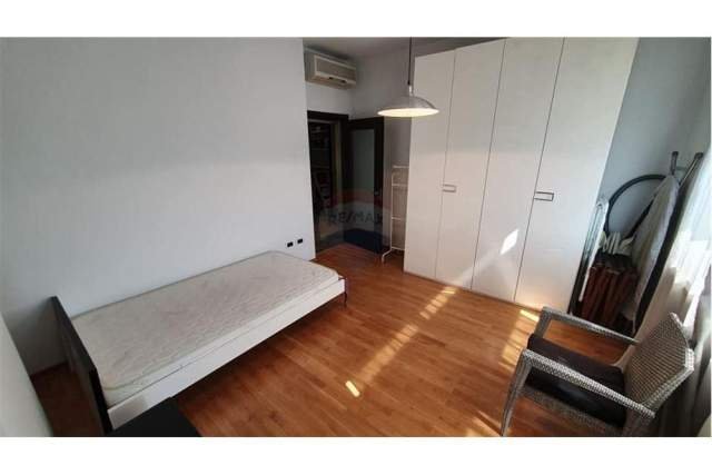Tirane, shitet apartament 140 m² 370.000 Euro (bllok)