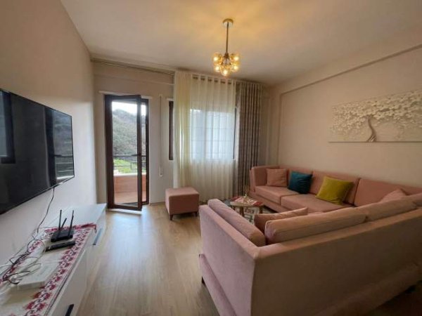 Tirane, jepet me qera apartament 2+1 Kopshti Botanik  Kati 2, 85 m² 450 Euro