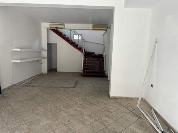 Tirane, jepet me qera ambjent biznesi Kati 0, 200 m² 1.600 Euro (Pazari i Ri te Hoxha Tasim)