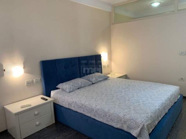 Tirane, jepet me qera apartament 1+1+BLK 65 m² 450 Euro (Rruga e Elbasanit)
