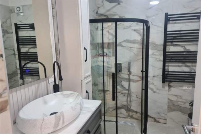 Tirane, jepet me qera apartament 2+1+A+BLK Kati 3, 110 m² 800 Euro (Rr. Qemal Stafa)