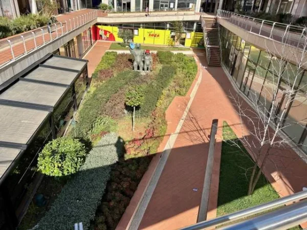 Tirane, shes Kati 2, 450 m² 980.000 Euro