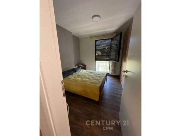 Tirane, jepet me qera apartament 1+1+BLK Kati 6, 70 m² 600 Euro (komuna e parisit)