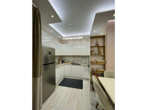 Tirane, shes apartament 2+1+BLK Kati 2, 96 m² 124.000 Euro (Xhamia Xhura)