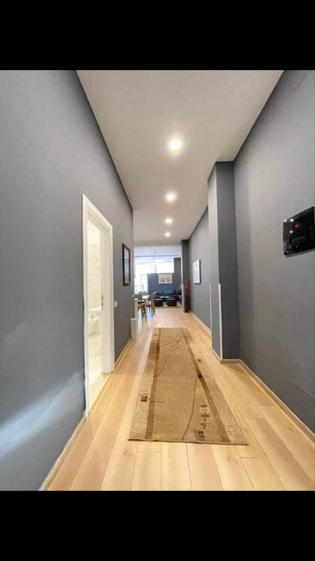 Tirane, jepet me qera apartament 1+1+A+BLK Kati 1, 92 m² 450 Euro (Rruga Peti)