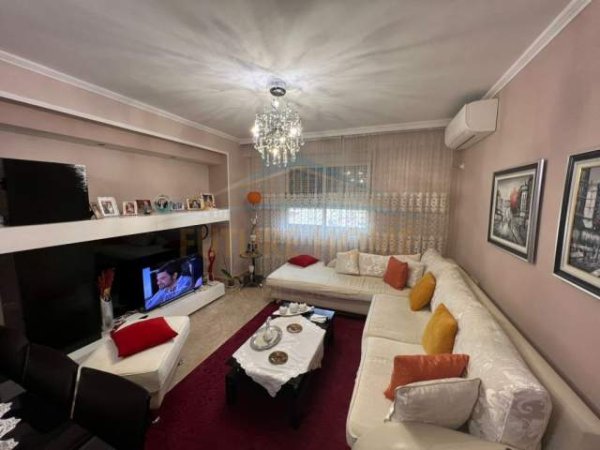 Tirane, shitet apartament 3+1+BLK Kati 6, 119 m² 205.000 Euro (Barrikada)