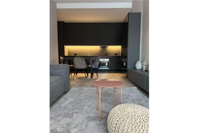 Tirane, jepet me qera apartament 1+1+A Kati 3, 65 m² 800 Euro (Rr. Kavajes)