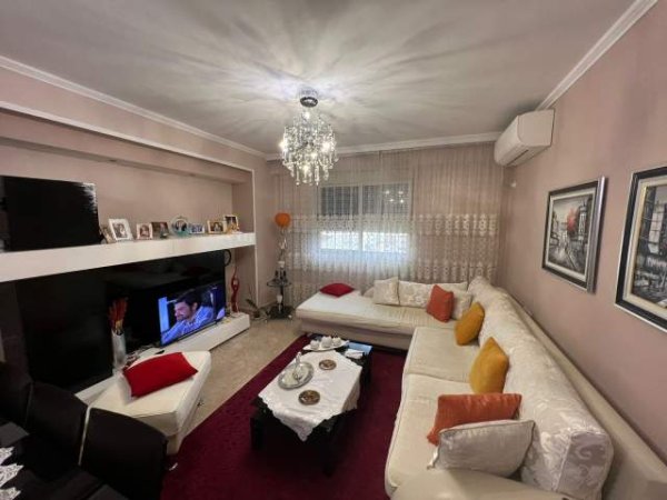 Tirane, shitet apartament 3+1 Kati 6, 119 m² 205.000 Euro (Rruga e Barrikadave)