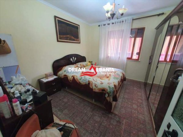 Tirane, shitet apartament 2+1 Kati 5, 58 m² 55.000 Euro (Rruga e Dibres, prane Fakultetit te Mjekesise)