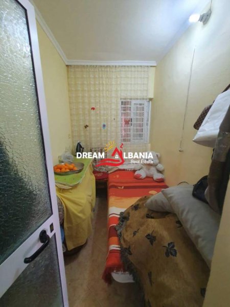 Tirane, shitet apartament 2+1 Kati 5, 58 m² 55.000 Euro (Rruga e Dibres, prane Fakultetit te Mjekesise)