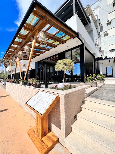 Durres, jepet me qera hotel Kati 0, 700 m² 70.000 Euro (Shkembi i Kavajes)