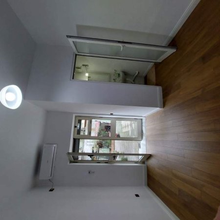 Tirane, jap me qera zyre Kati 0, 14 m² 30.000 Leke (Myslym Shyri)